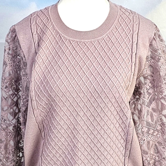 CALIGRAPHIE | BUTTER SOFT LACE PUFF SLEEVE KNIT SWEATER - Picture 9 of 16
